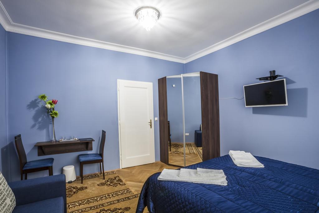 Luxury Air-Conditioned Rooms In Old Town Bratislava Exterior photo